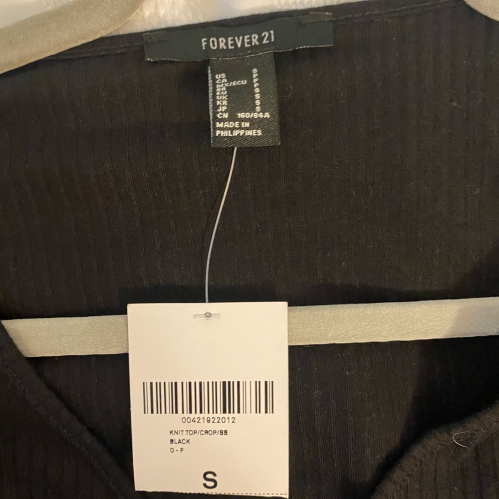Black Cross Wrap top - Picture 2 of 2